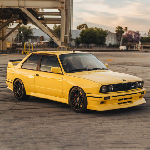 경매에 올라온, 어딘가 특이점이 온 1989년식 BMW M3