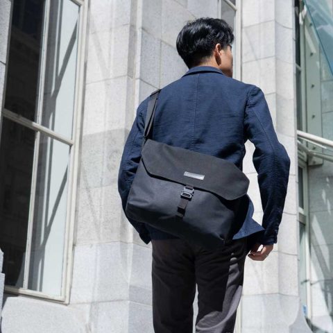 더 큰 부피와 노트북 전용 포켓이 추가된, 워터필드 디자인스 ‘비테스 뮈제트 플러스’
