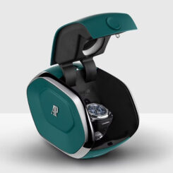 용두 돌려주는 AI? 오데마 피게 지능형 시계 박스