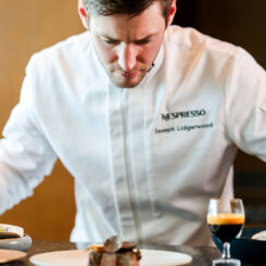 네스프레소를 덧입은 부산의 미식