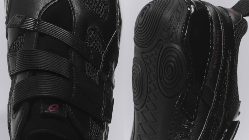 이세이 미야케 풋 하이퍼 테이핑