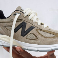 그래놀라 코어를 잇는 자운드 x 뉴발란스 990v4 머쉬룸