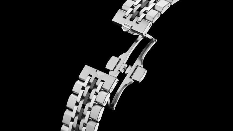 태그호이어 까레라 크로노그래프 x 프라그먼트 리미티드 에디션