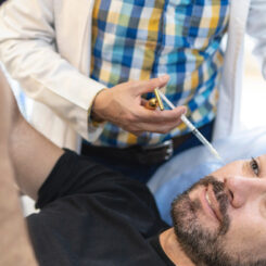 얼굴에 뭐 했어? 요즘 남자들의 보톡스