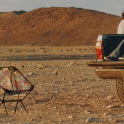 캠핑 의자도 예쁜 게 좋으니까