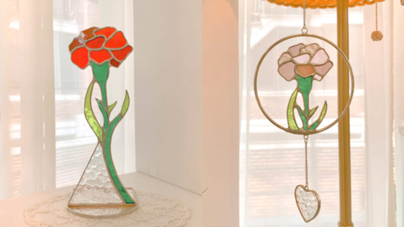 빛이 머무는 날에 한송이 카네이션 오브제