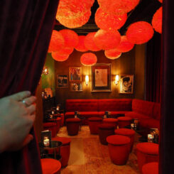 아는 사람만을 위한 공간, 스피크이지 바