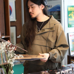 국내 유일 루츠 레게 바, 원러브서울이 문을 연 이유